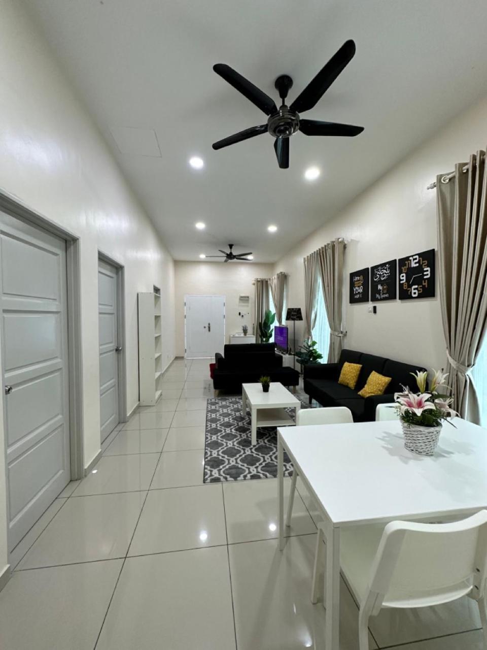 Rumahku Homestay, Taman Jasin Perdana Exterior foto